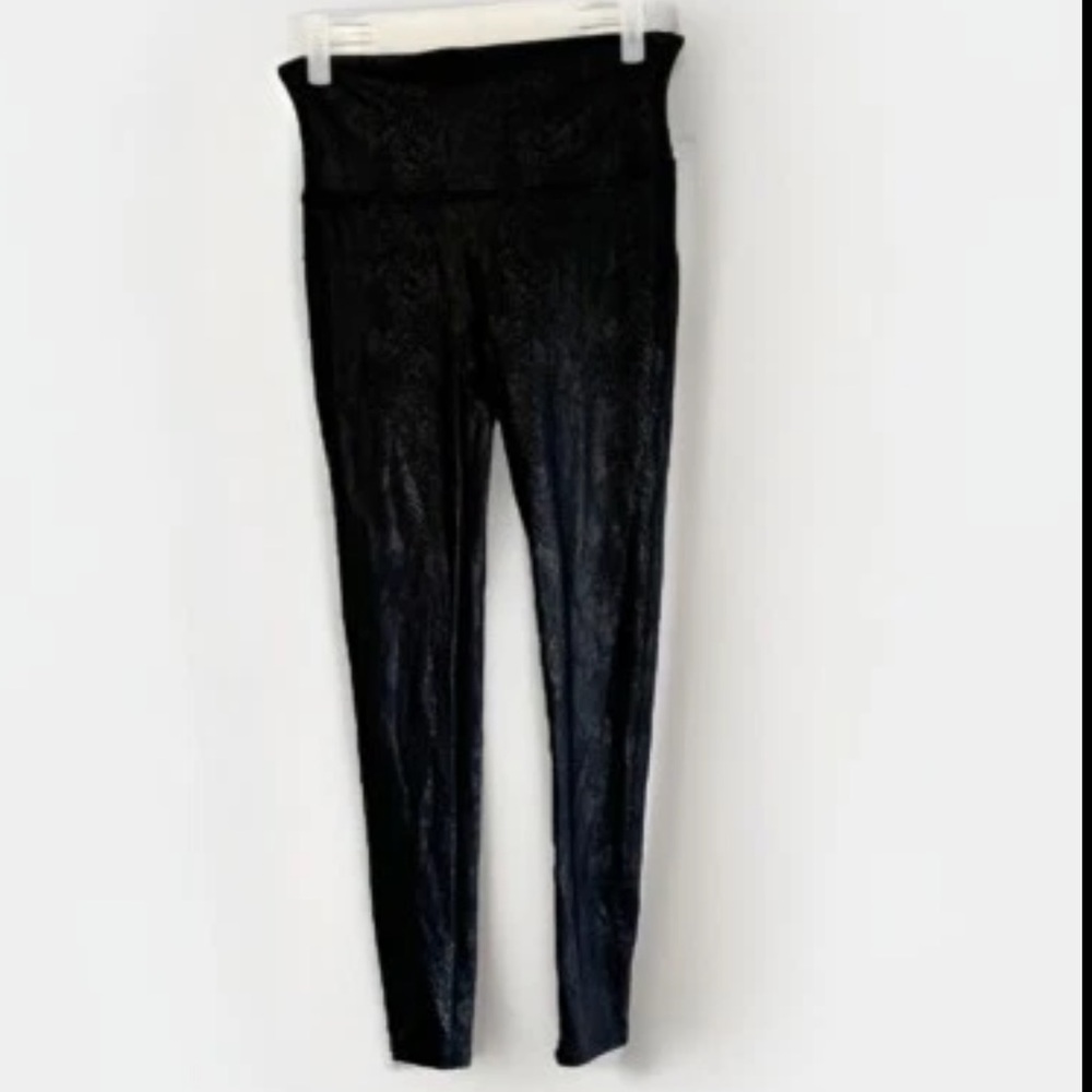 Spanx Women’s Large Black Python Faux Leather Leg… - image 1